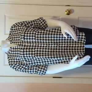 Charter Club Patterned Black & White Button Up Blouse Size M